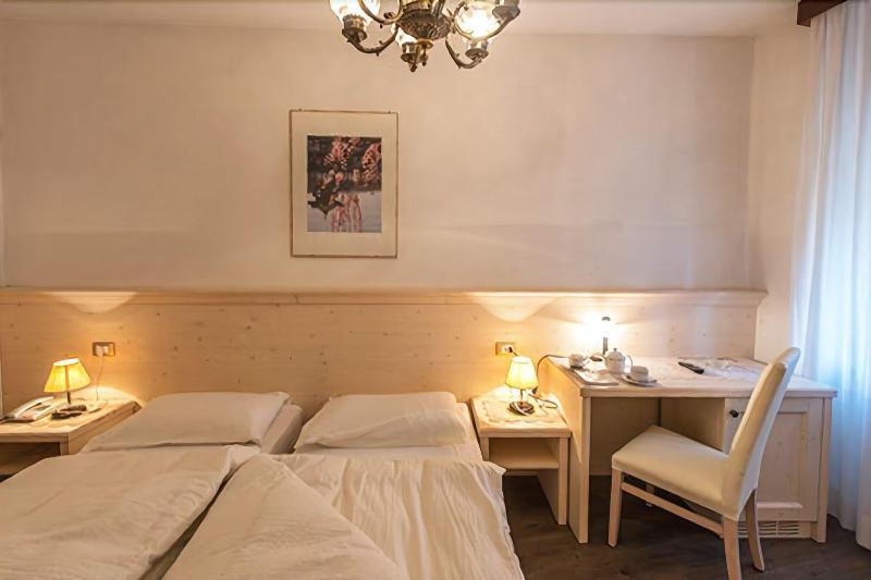Albergo Antica Rosa ليفيكو ترمي المظهر الخارجي الصورة
