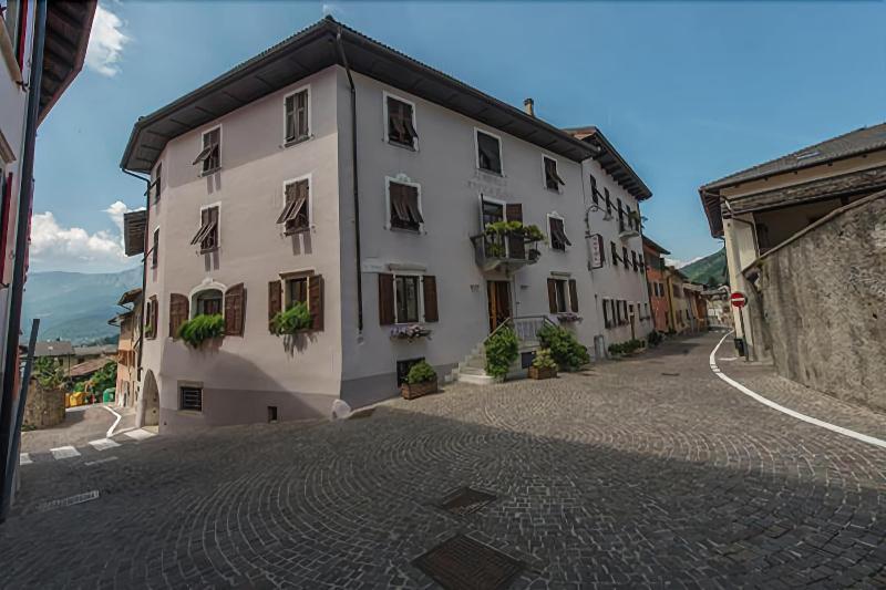 Albergo Antica Rosa ليفيكو ترمي المظهر الخارجي الصورة