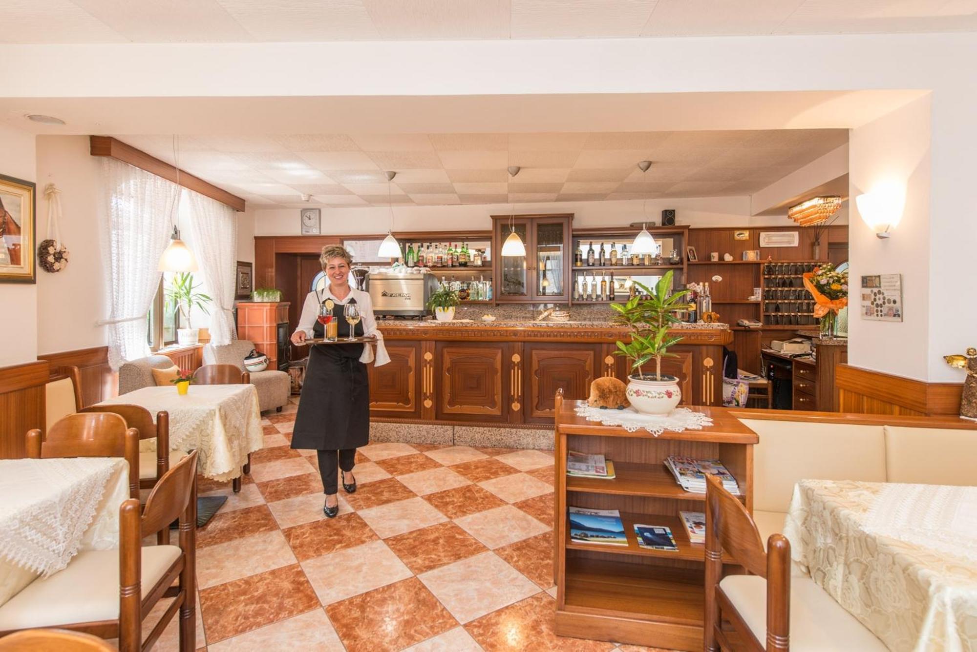 Albergo Antica Rosa ليفيكو ترمي المظهر الخارجي الصورة