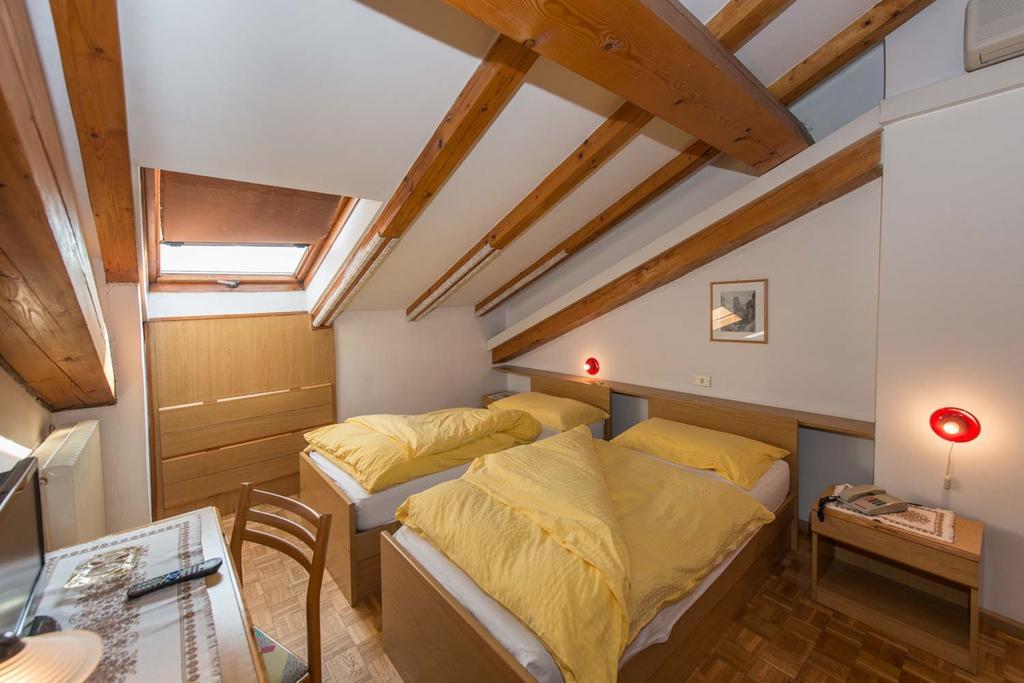 Albergo Antica Rosa ليفيكو ترمي المظهر الخارجي الصورة